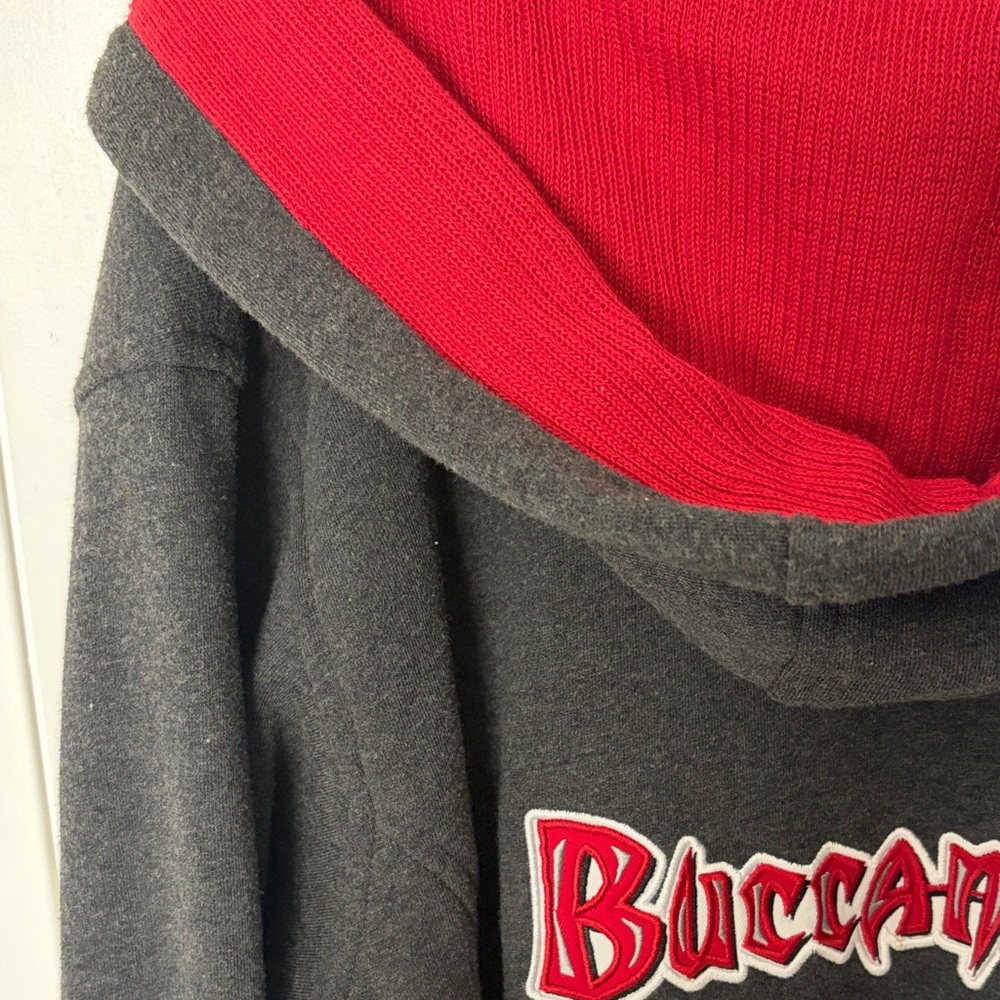 Women’s NFL Tampa Bay Buccaneers Gray and Red Fur Lined Hoodie - Picture 6 of 8